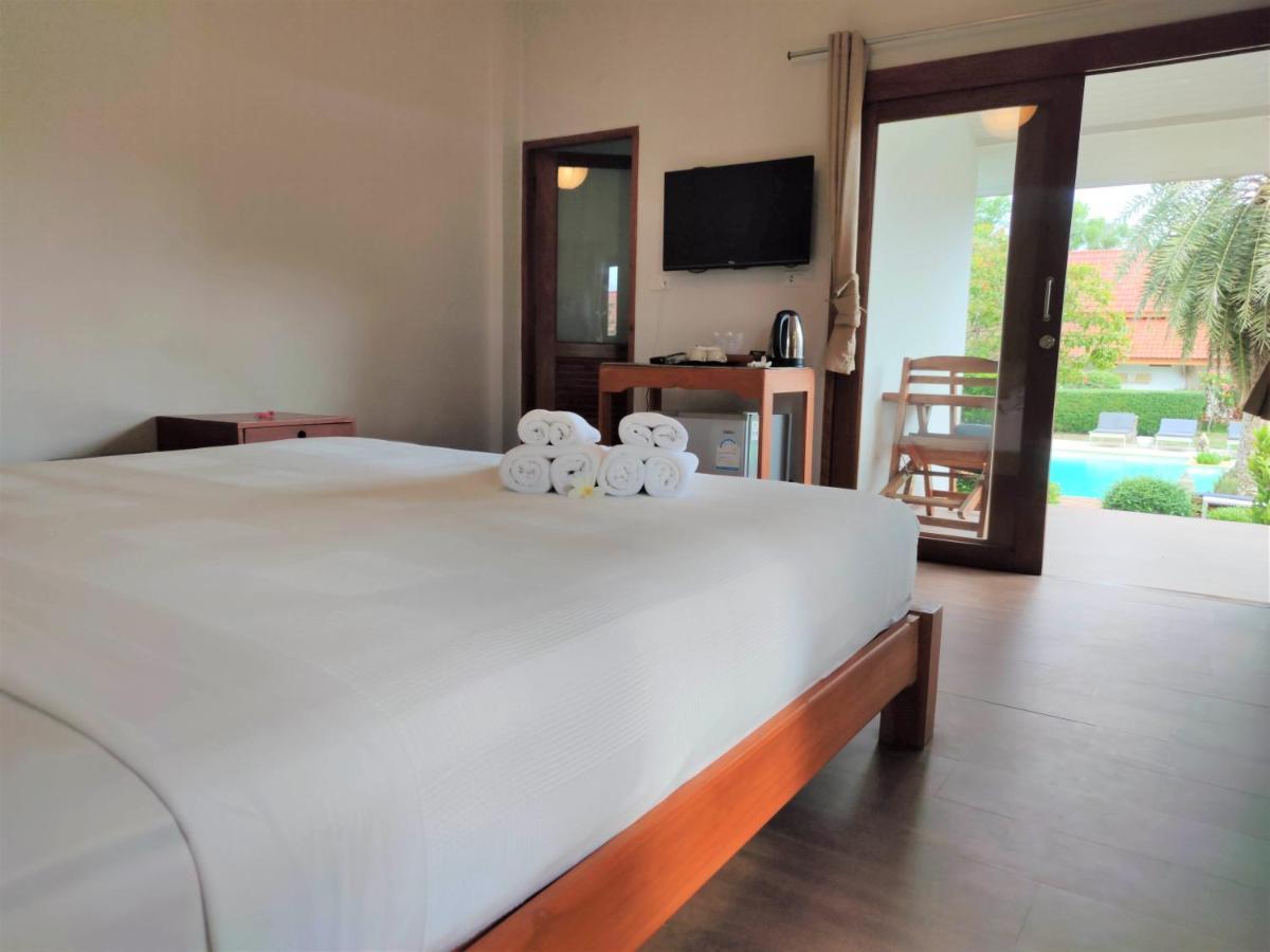Armonia Village Resort And Spa Chumphon Exterior foto